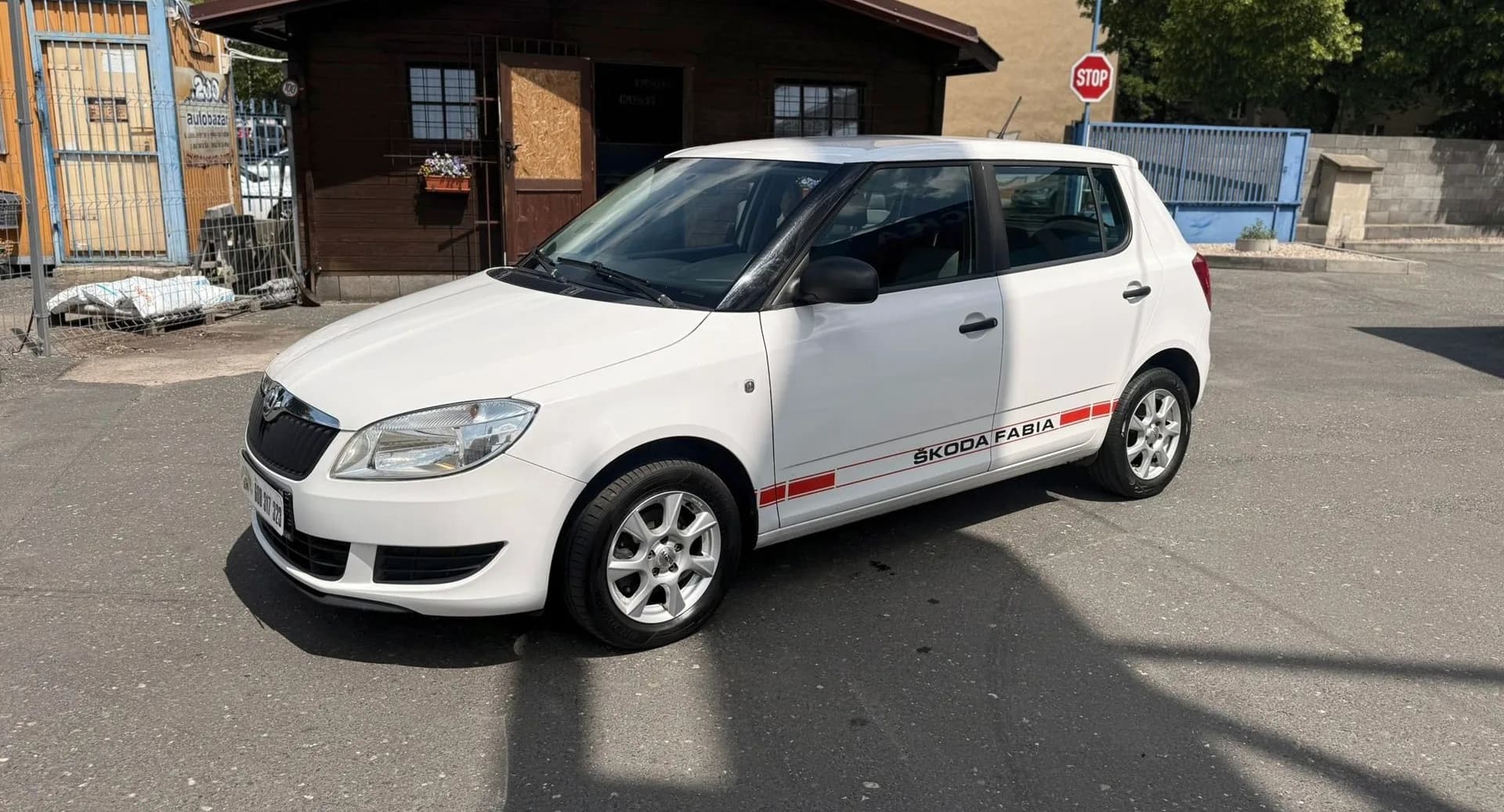 Škoda Fabia, bílá – fotografie 2
