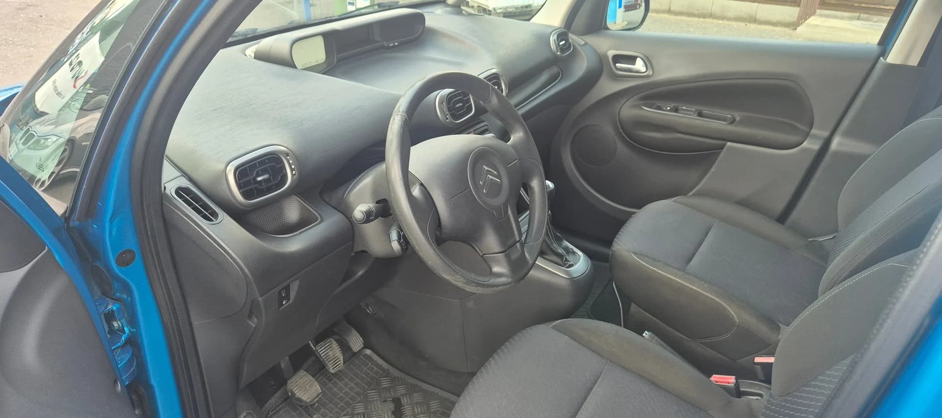 Citroën C3 Picasso, modrá metalíza – fotografie 10