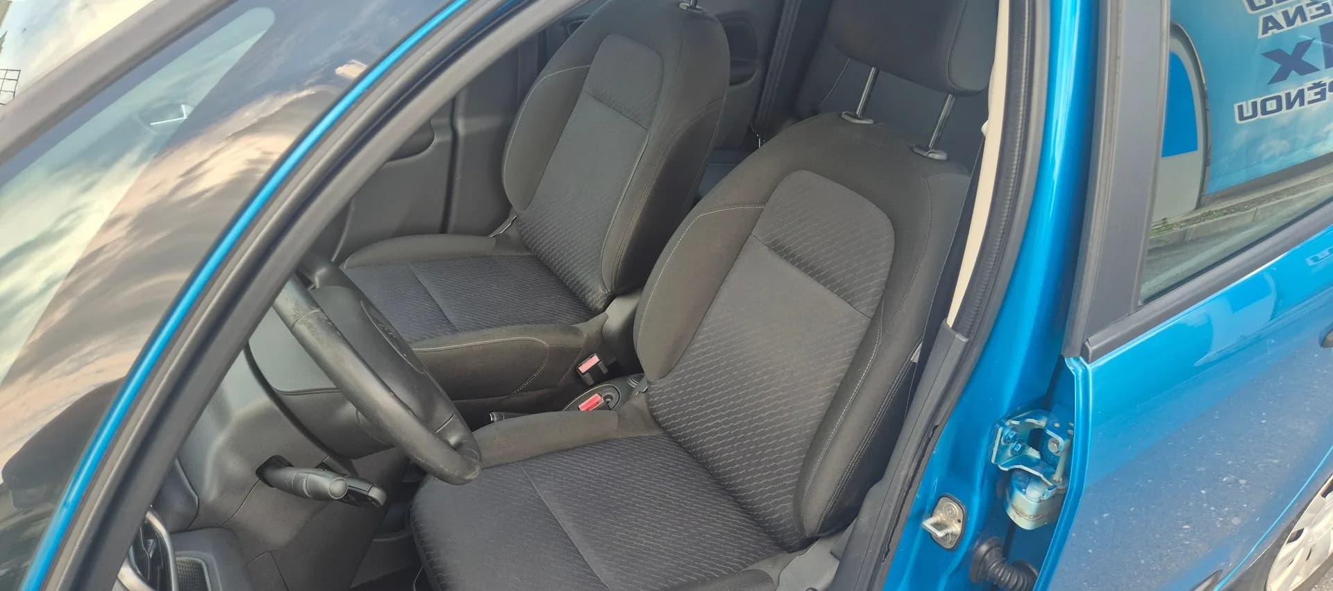 Citroën C3 Picasso, modrá metalíza – fotografie 11