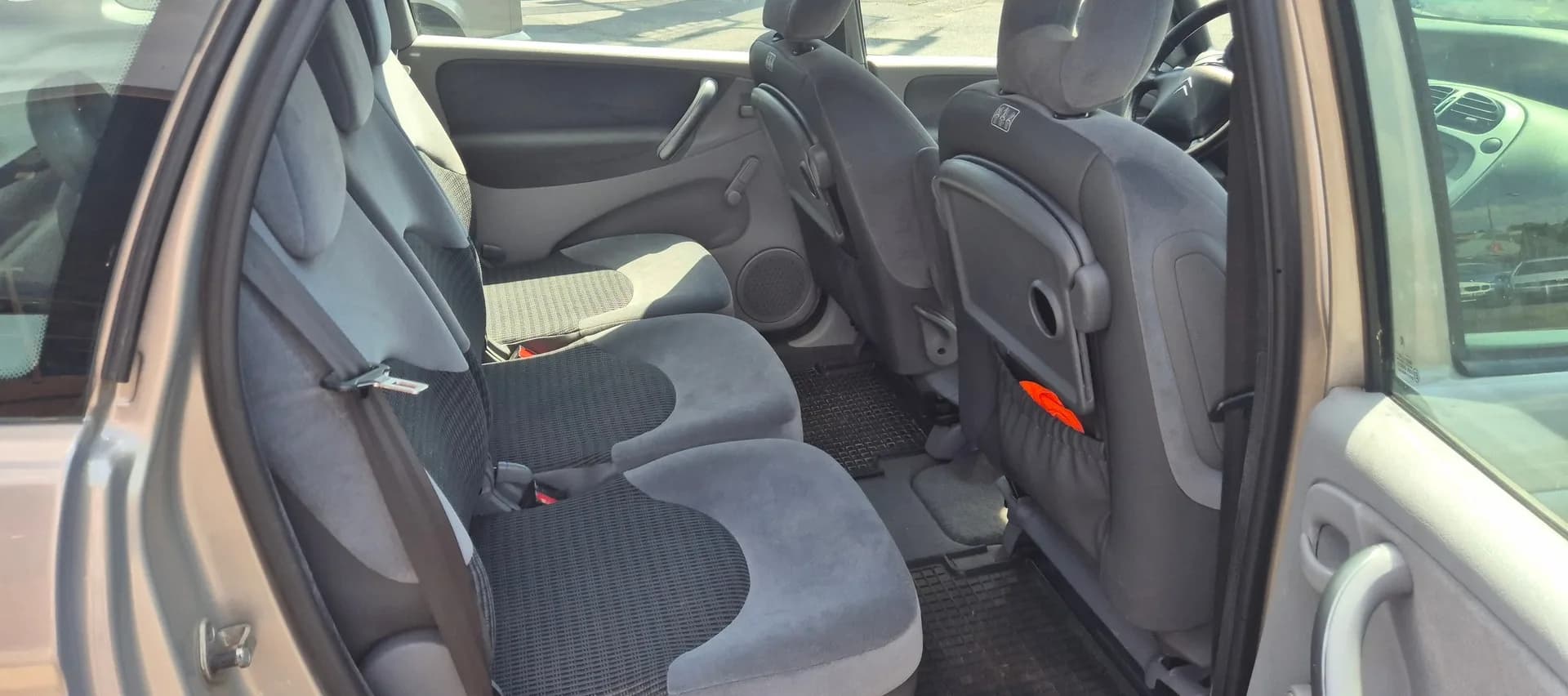 Citroën Xsara Picasso, hnědá metalíza – fotografie 10