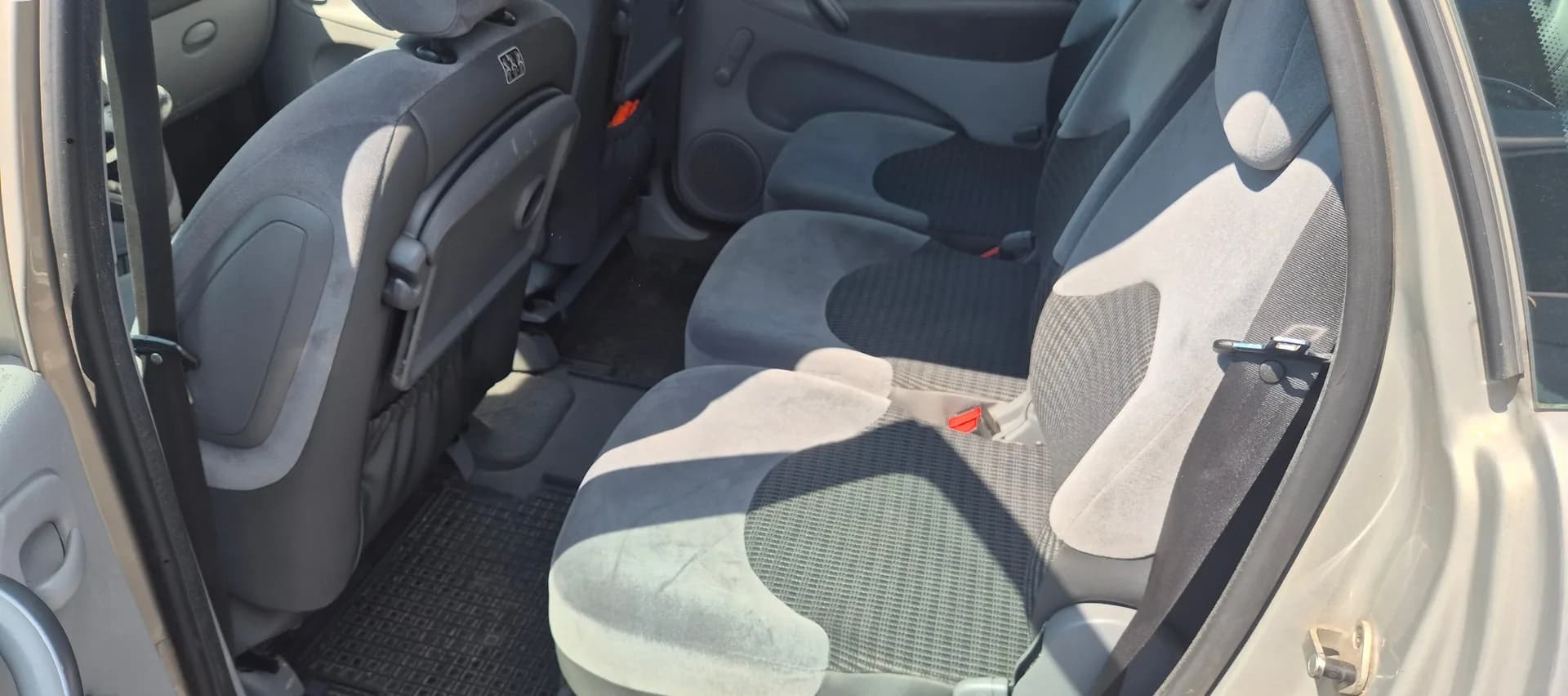 Citroën Xsara Picasso, hnědá metalíza – fotografie 12