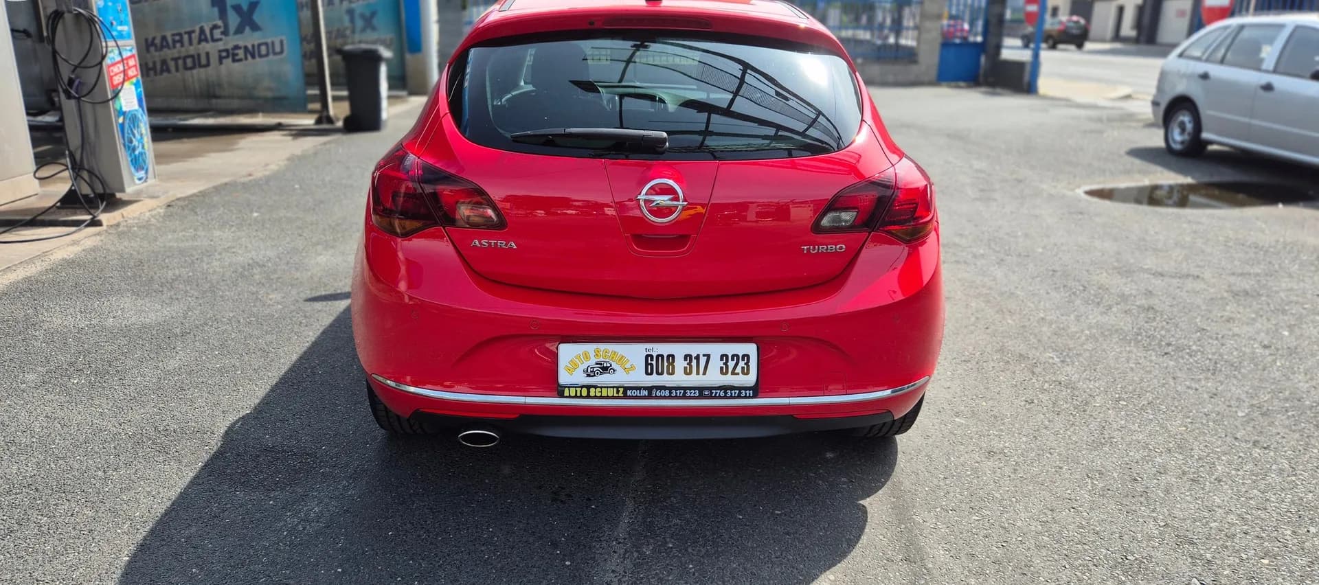 Opel Astra, červená – fotografie 6