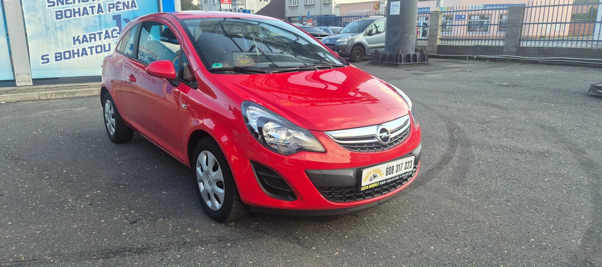 Opel Corsa, červená – fotografie 2