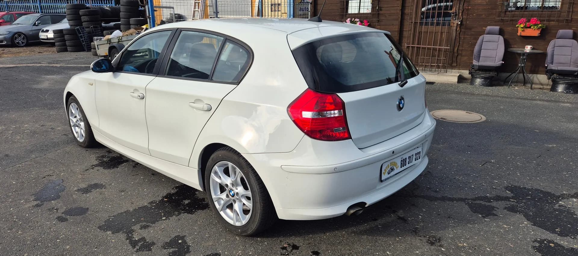 BMW Řada 1, bílá – fotografie 5