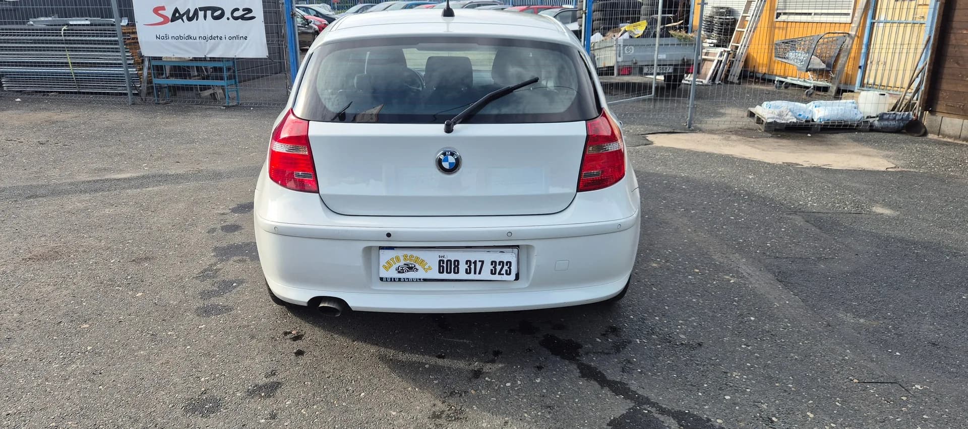 BMW Řada 1, bílá – fotografie 6