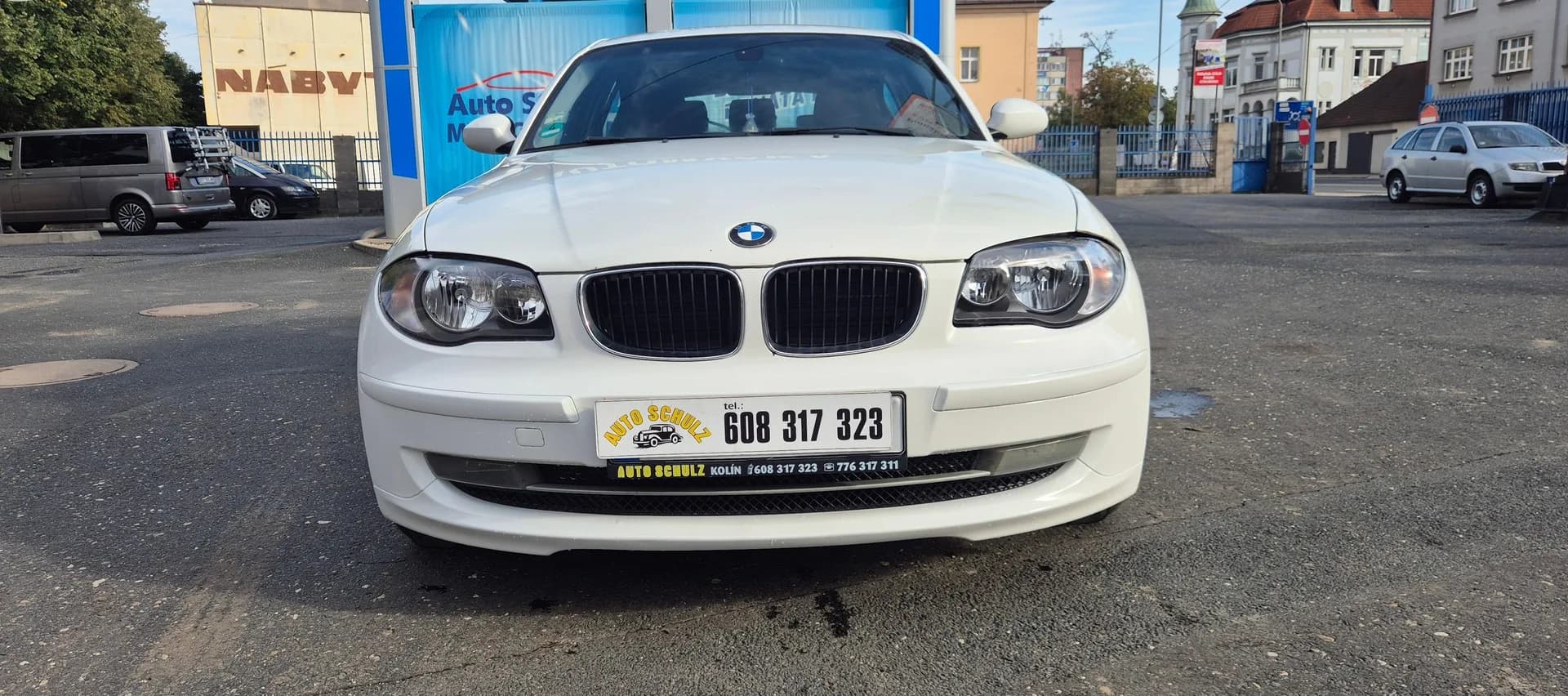 BMW Řada 1, bílá – fotografie 9
