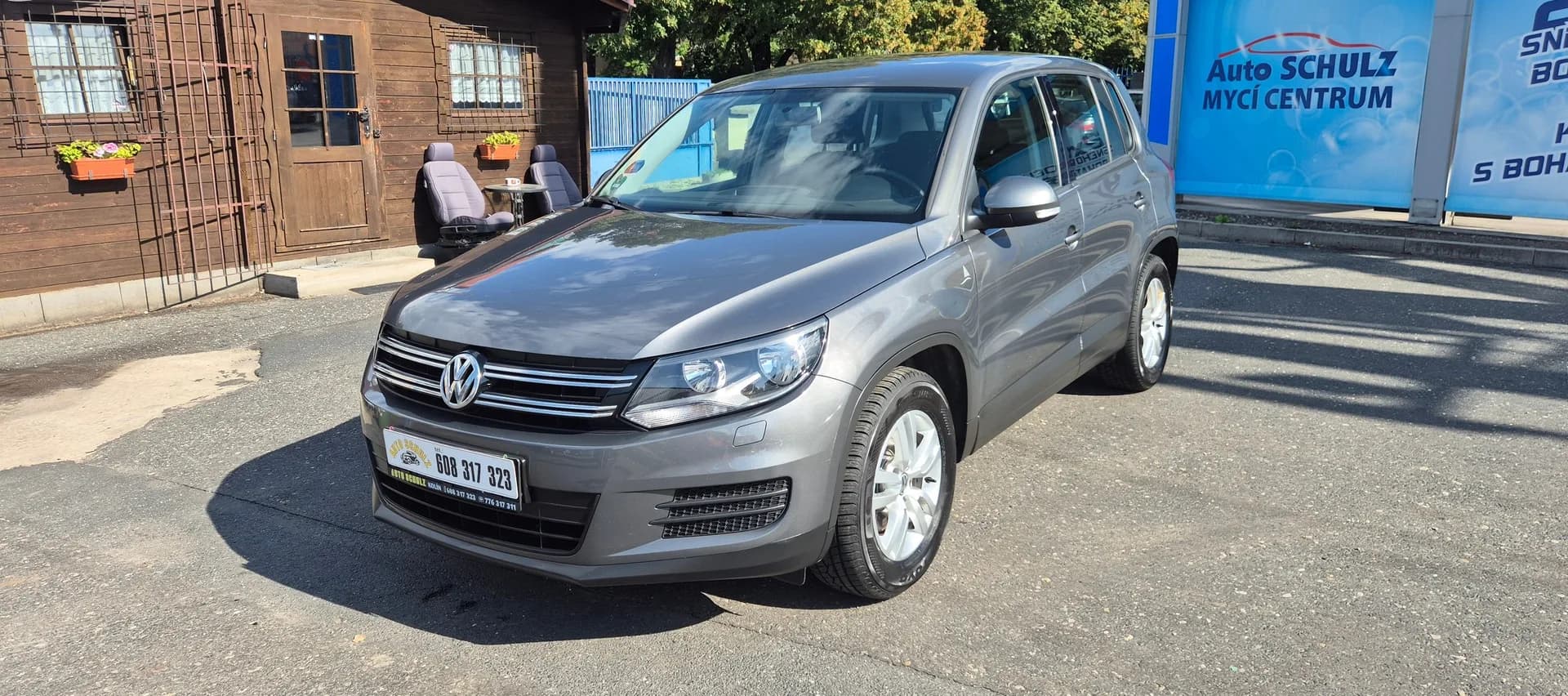 Volkswagen Tiguan, šedá metalíza – fotografie 3