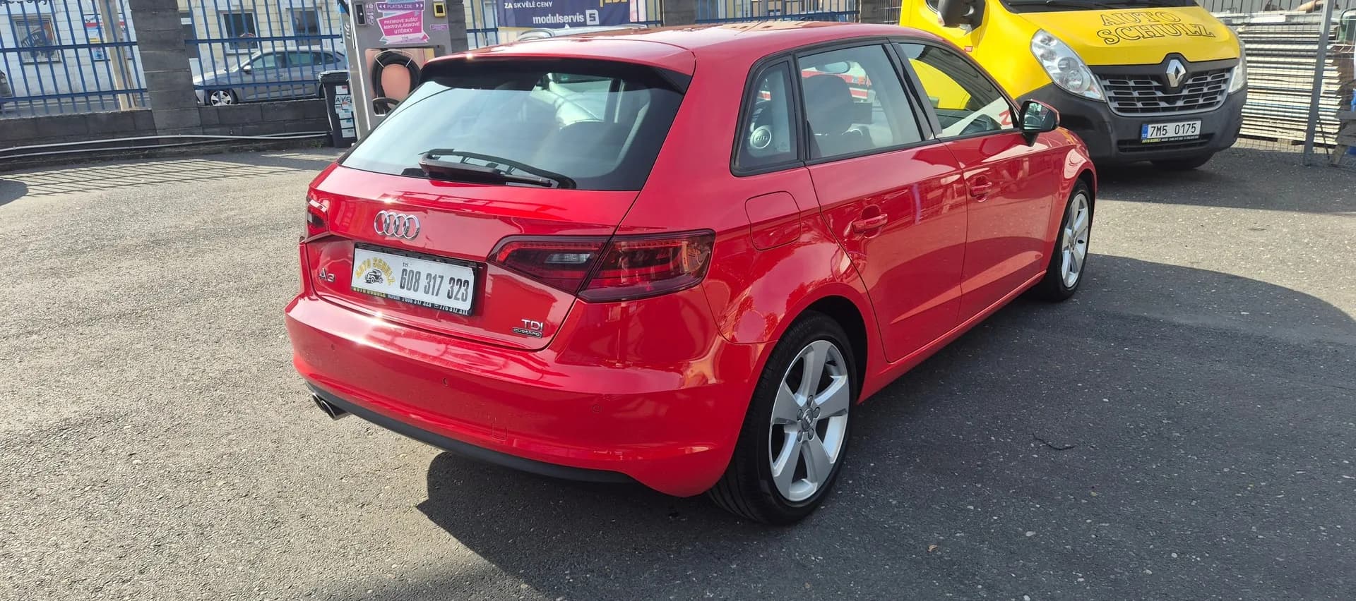 Audi A3, červená pastelová – fotografie 7