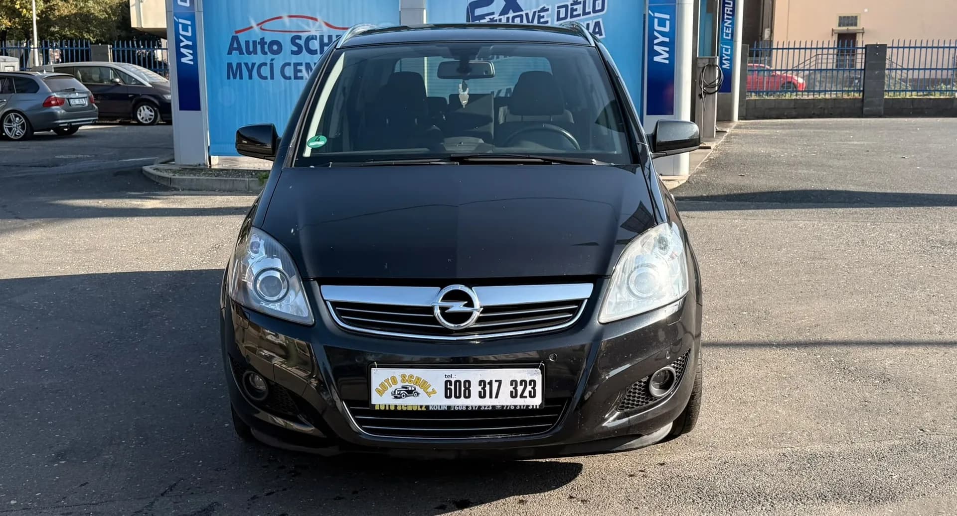 Opel Zafira, černá metalíza – fotografie 2