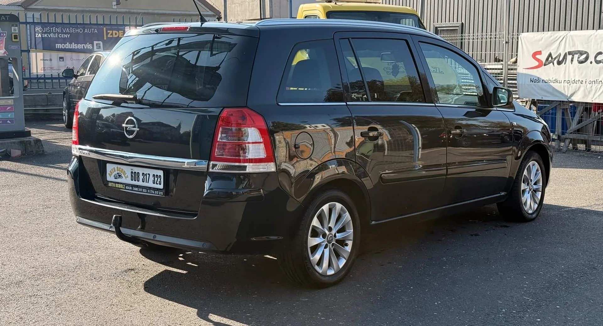 Opel Zafira, černá metalíza – fotografie 6
